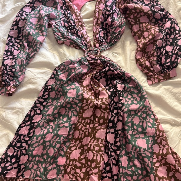 Hannah Artwear - Mia Cut-Out Minidress - Picture 2 of 2